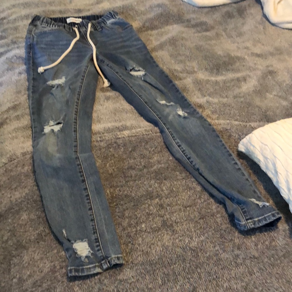 Skinny Jeans with Strings